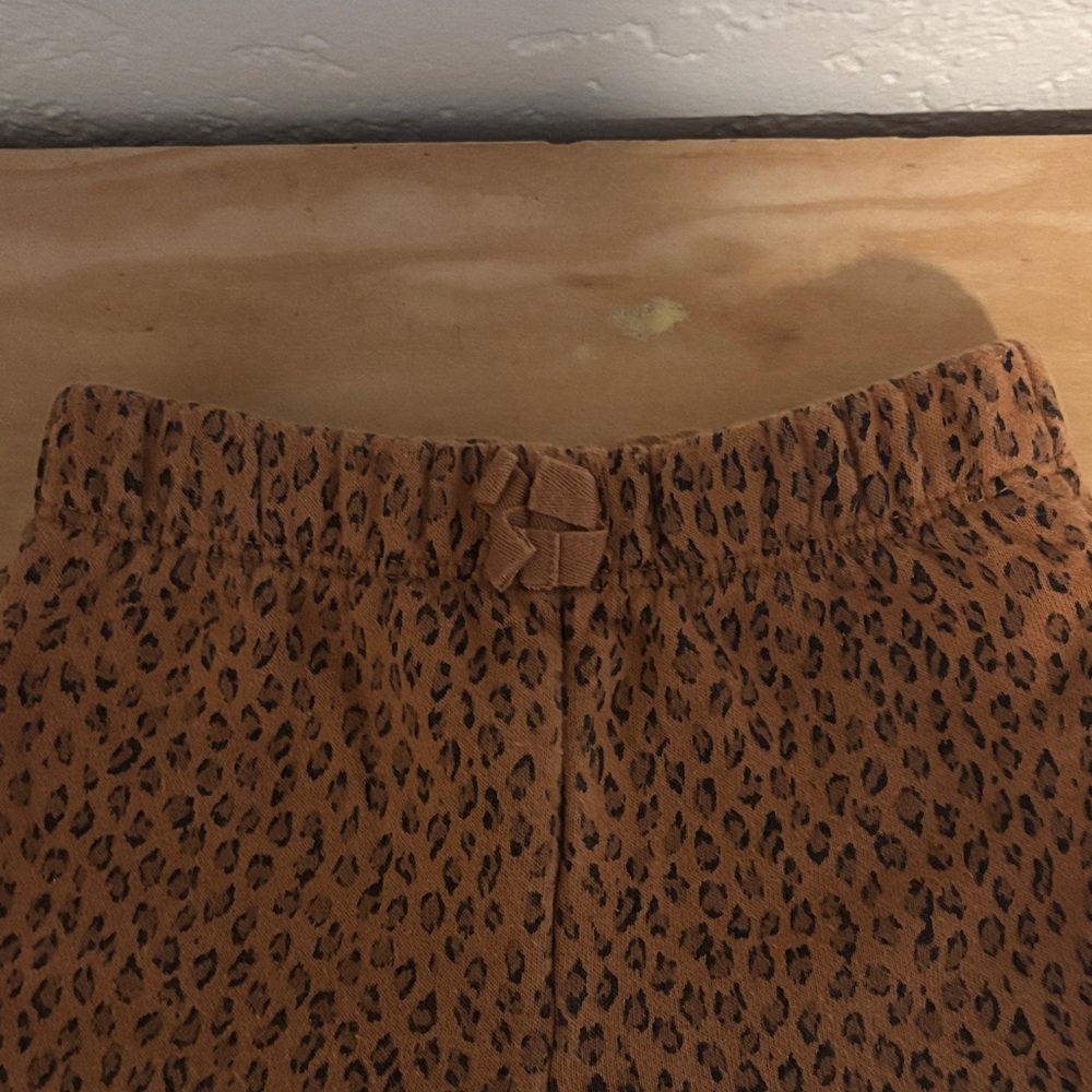 BabyGap Leopard Print Set (6-12 Months) - Picture 10 of 15
